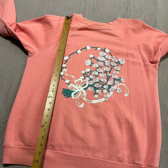 Vintage 1980s floral pink and white crewneck measures size large oversized - Picture 3 of 5